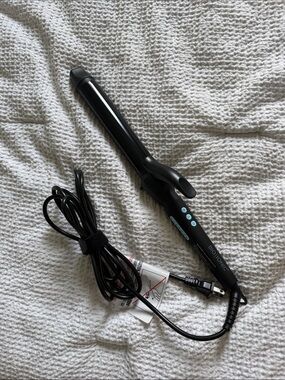 BioIonic Curling Wand long barrel 1.25 in